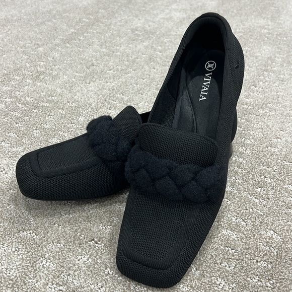 Vivaia square toe block heel loafer - pristine.  Size 9 - Picture 12 of 12